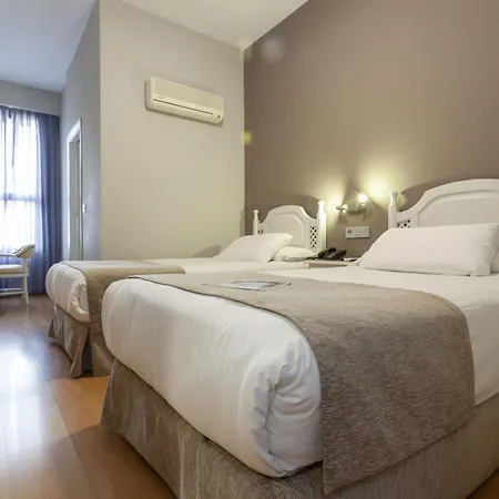 Otel Aacr Monteolivos