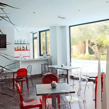Aacr Monteolivos Otel 3*